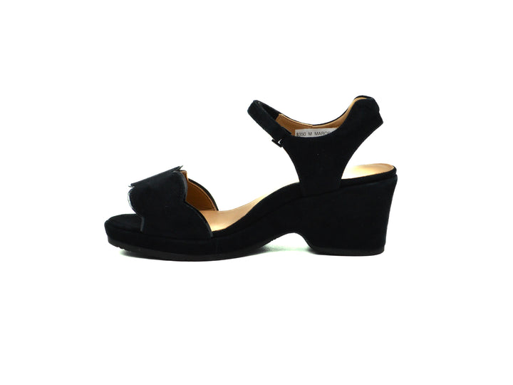 L'AMOUR DES PIEDS Marora